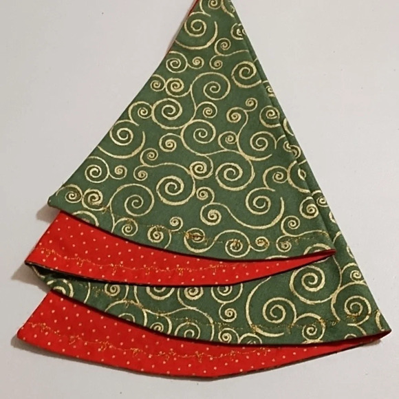 Tea Towel & 4 Handcrafted Napkins Folded into Christmas Tree's Gold Stitching - Picture 2 of 12